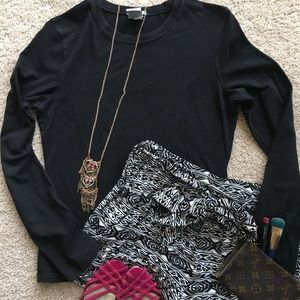 🎩Staple Black Old Navy Cotton Stretch Long Sleeve